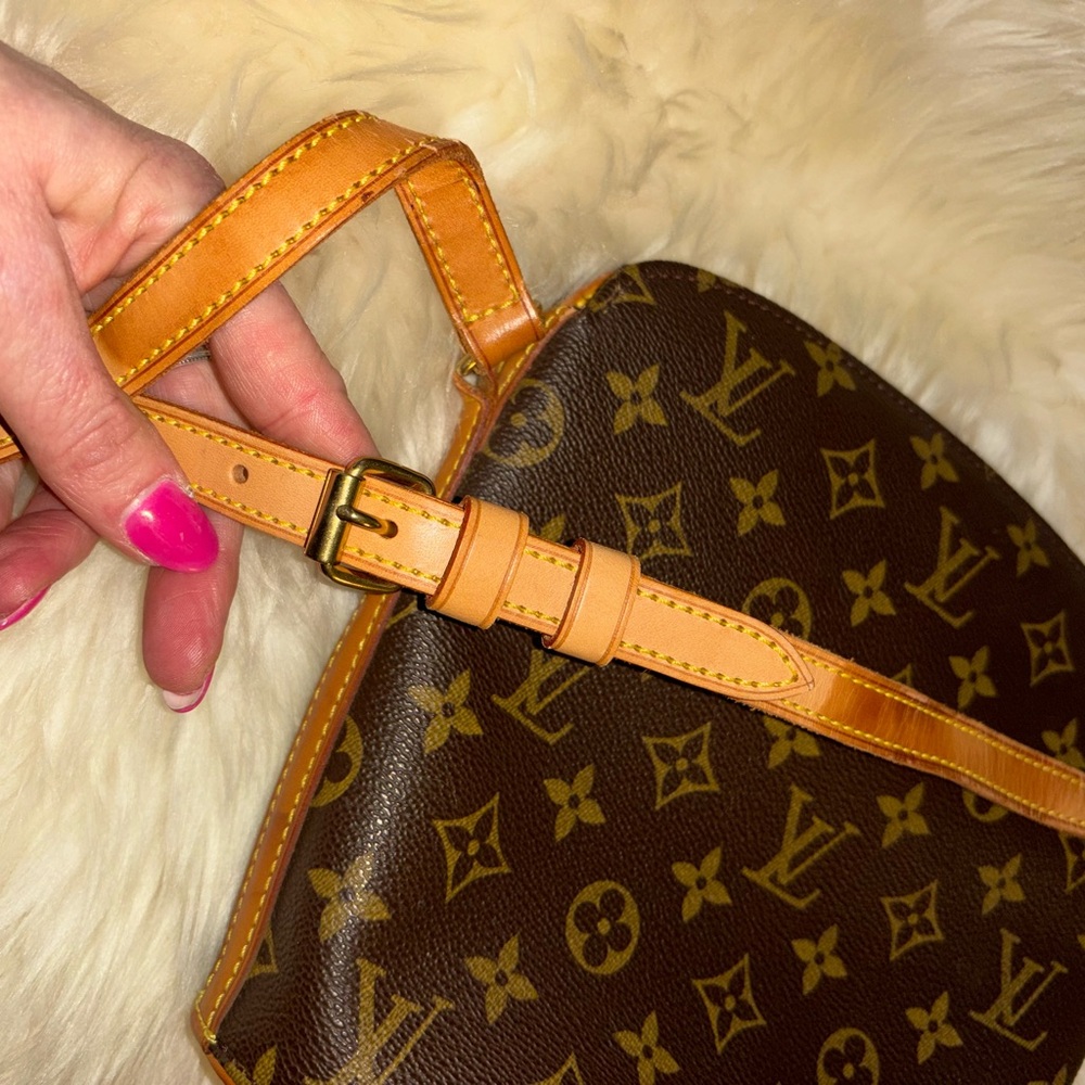 💎RARE💎Beautiful Authentic (VI0998) LOUIS VUITTON “Monogram Drouot” - Picture 8 of 16